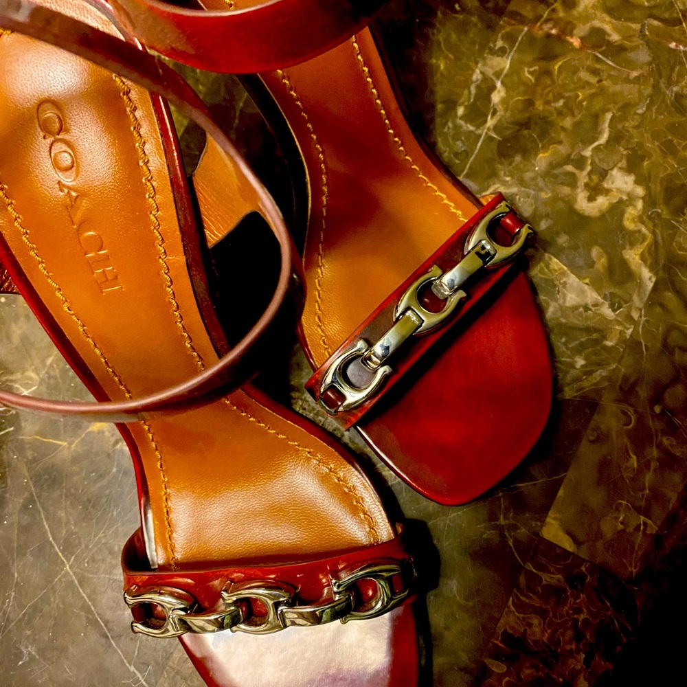 NWOT Fabulous Coach Signature Sling-back Leather Heels